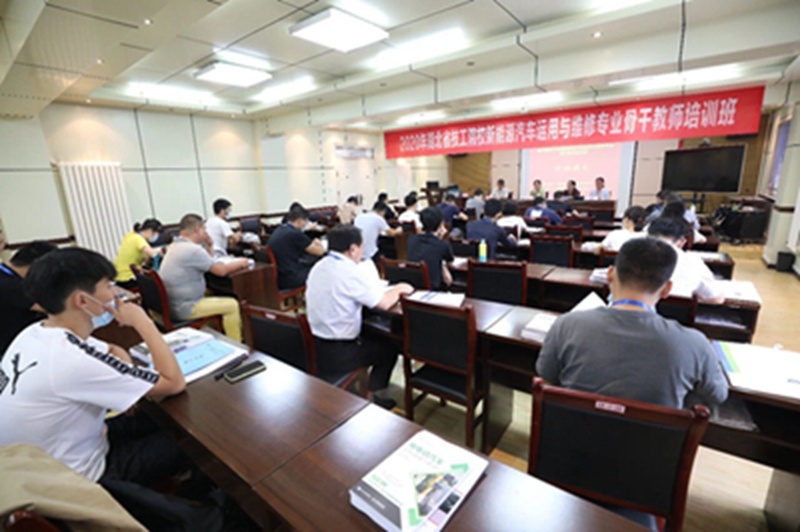 杨雅文